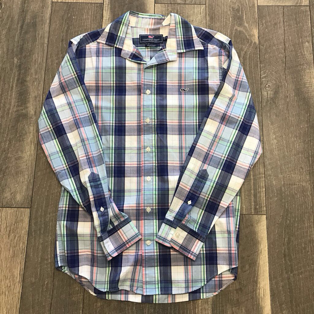 PLAID BUTTON DOWN