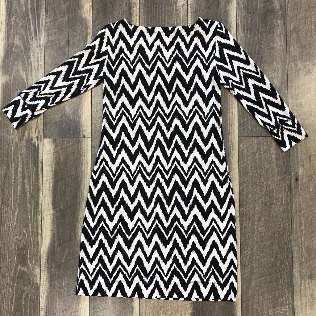 BLK/ WHITE CHEVRON DRESS