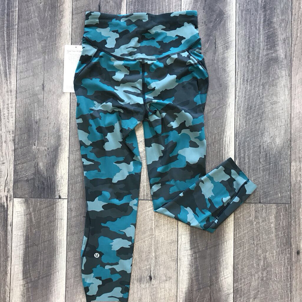 GREEN CAMO BASE PACE CROP-NWT
