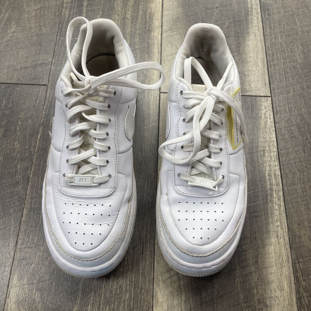 WHITE SNEAKERS