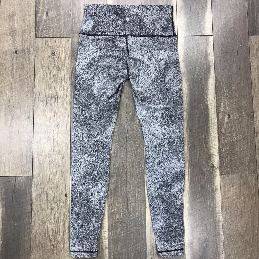 GREY LEGGINGS