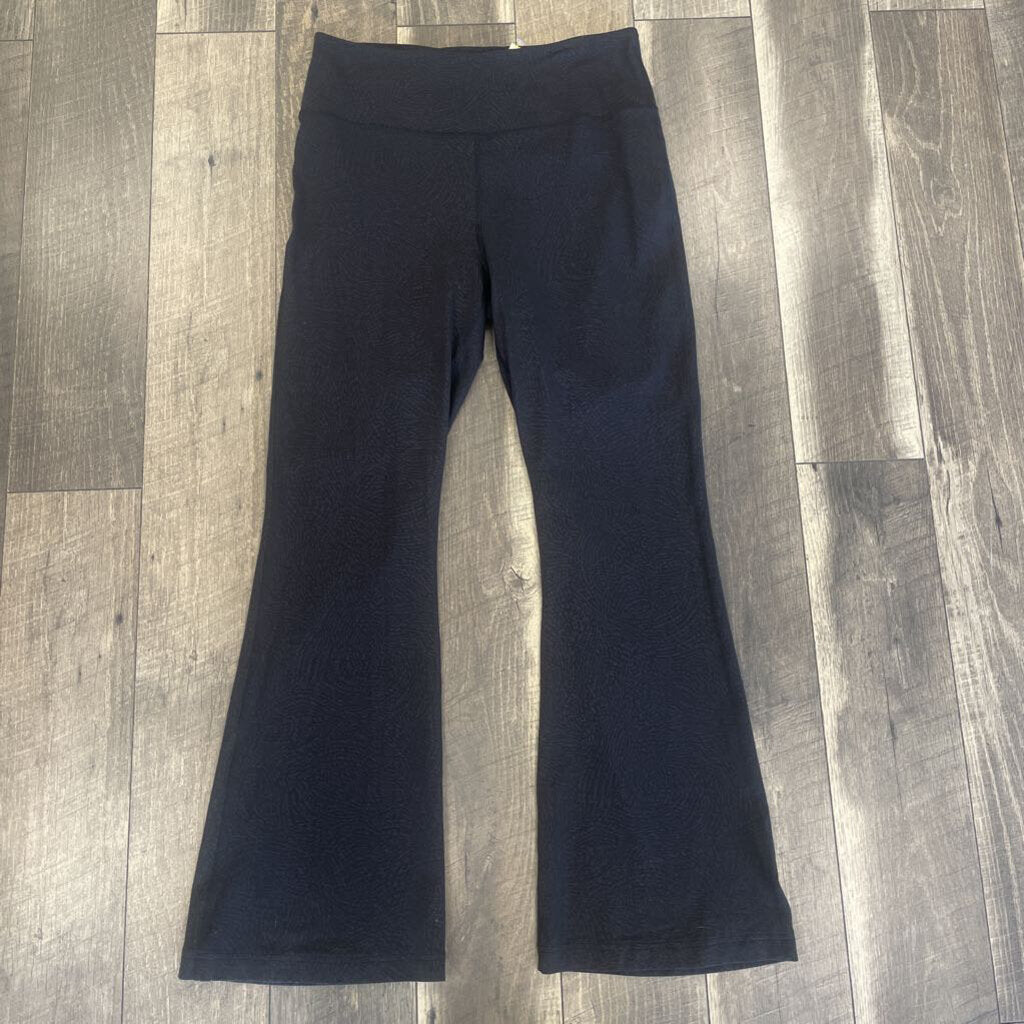 BLK PATTERN ACTIVE FLARE