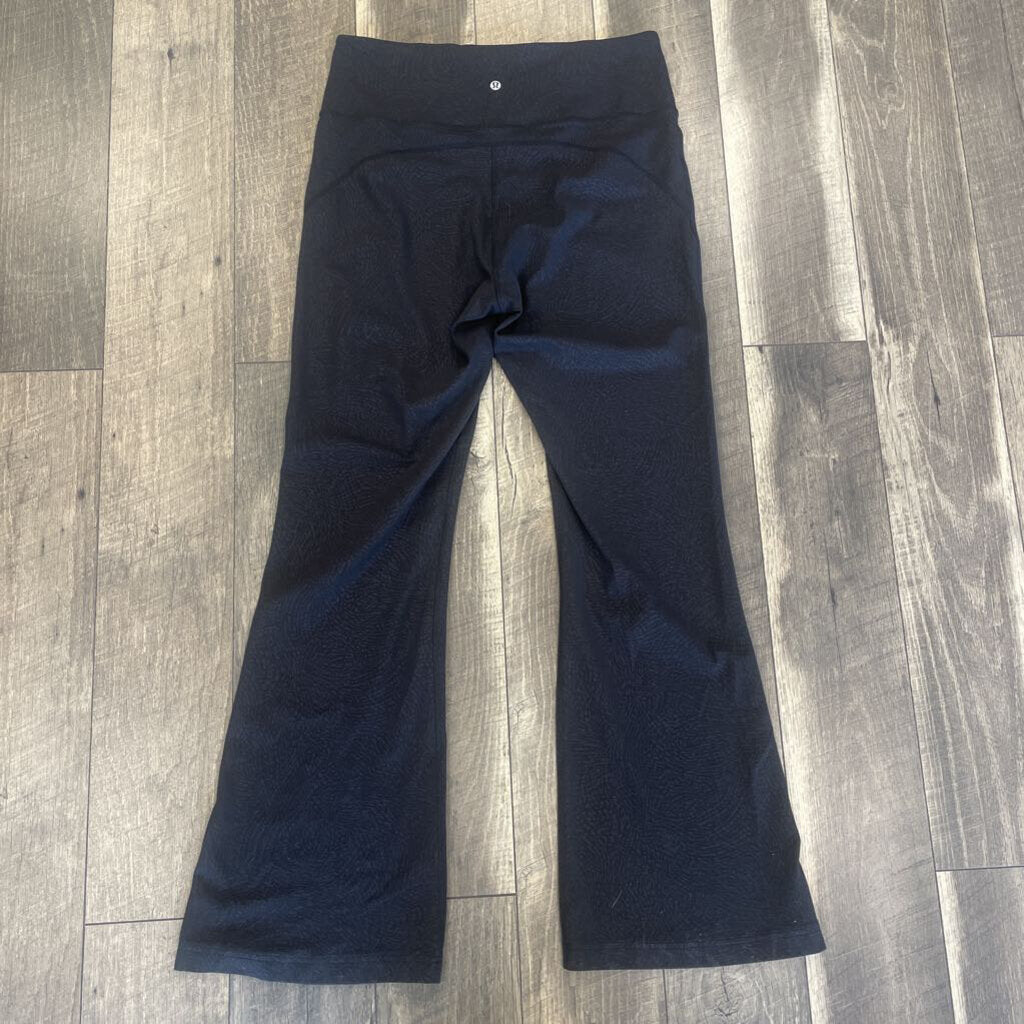 BLK PATTERN ACTIVE FLARE
