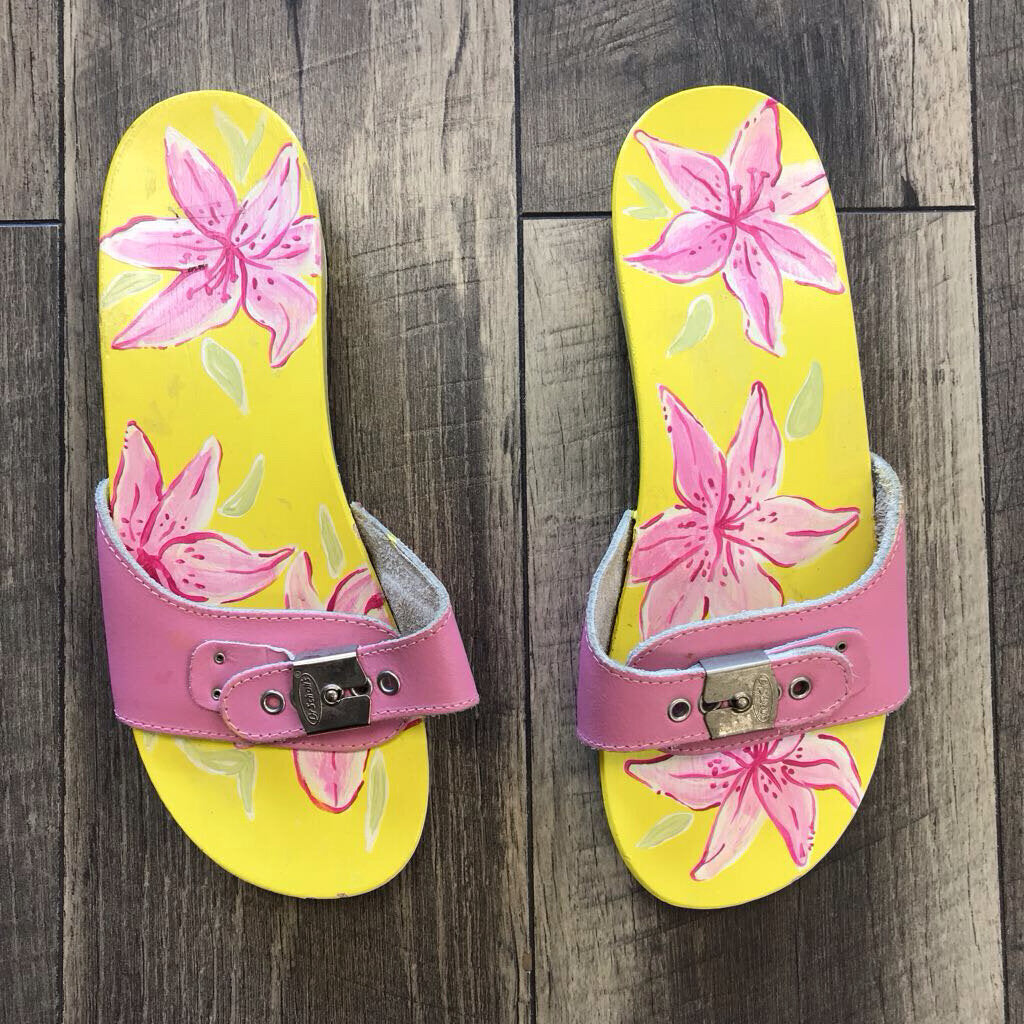 HAND PAINTED WOODEN CLOG