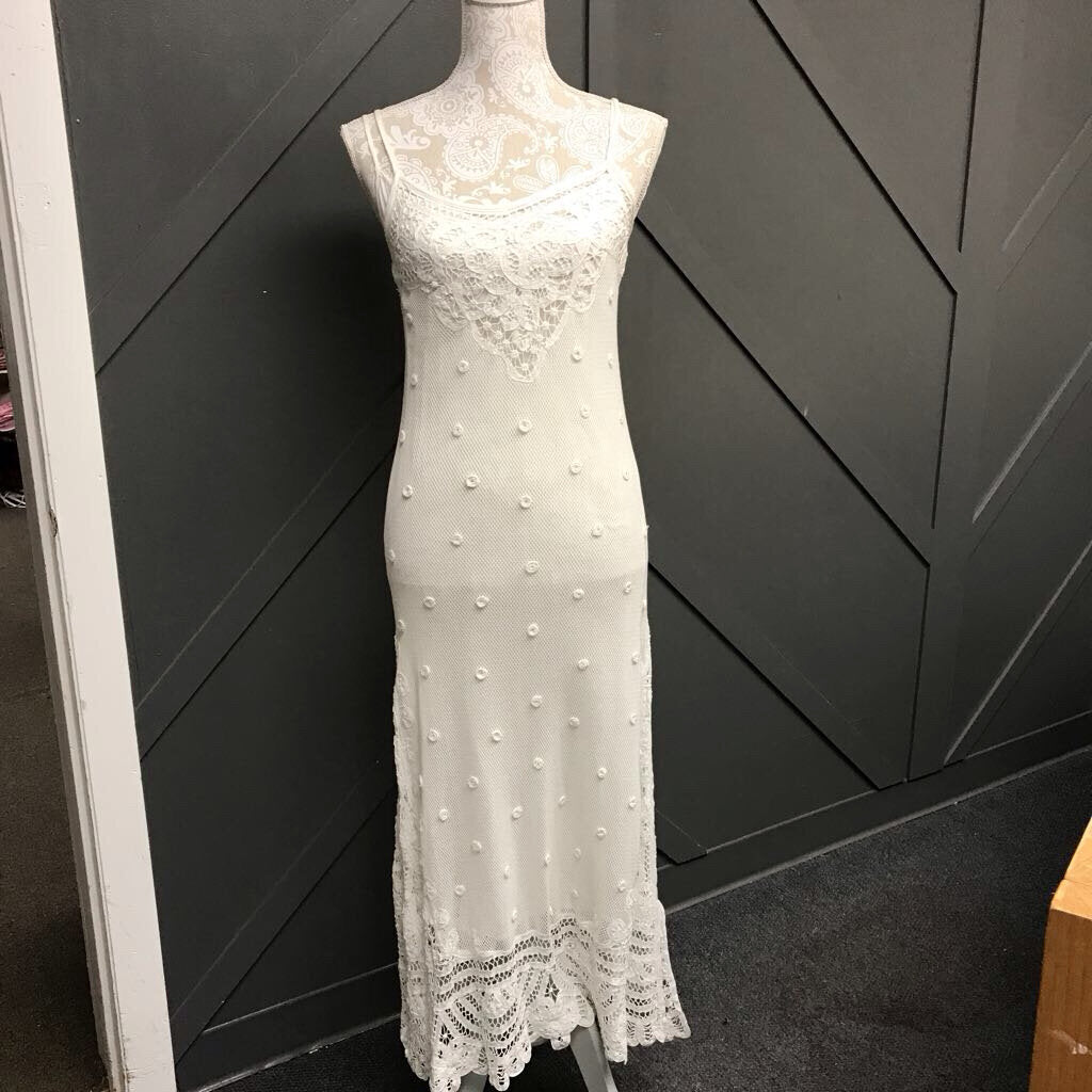 WHITE LONG LACE DRESS