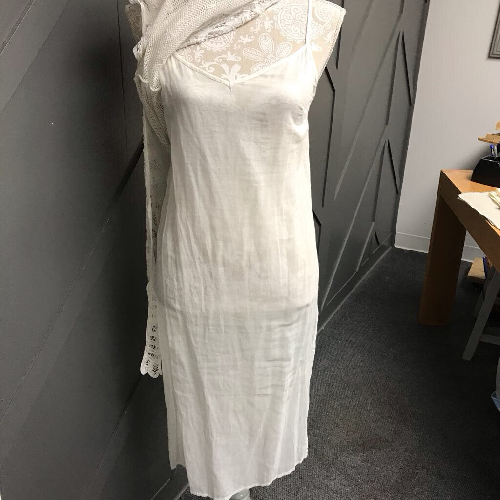 WHITE LONG LACE DRESS