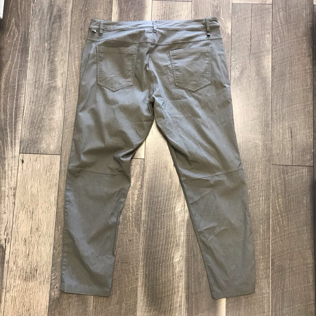GREEN PANTS