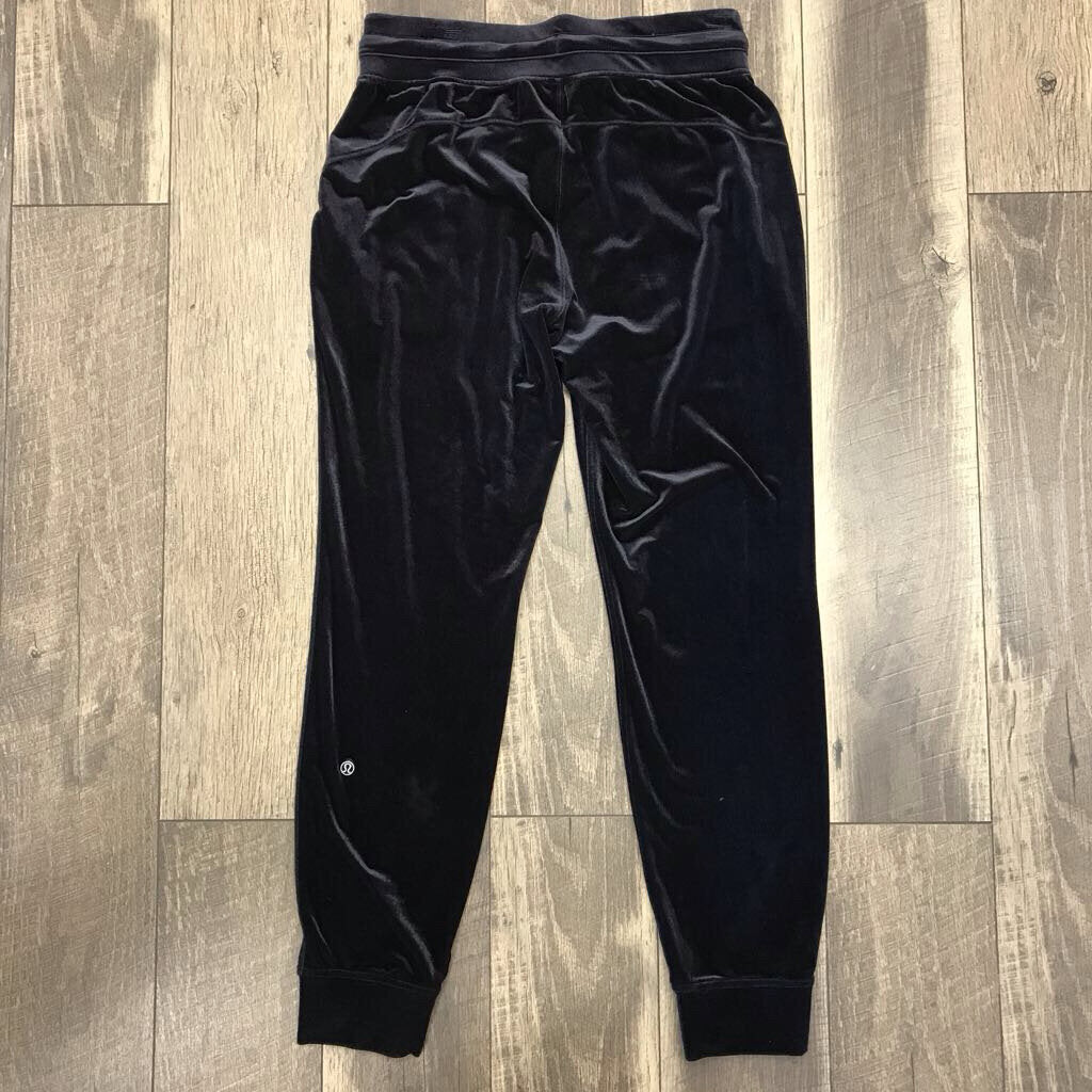 BLK VELOUR JOGGER