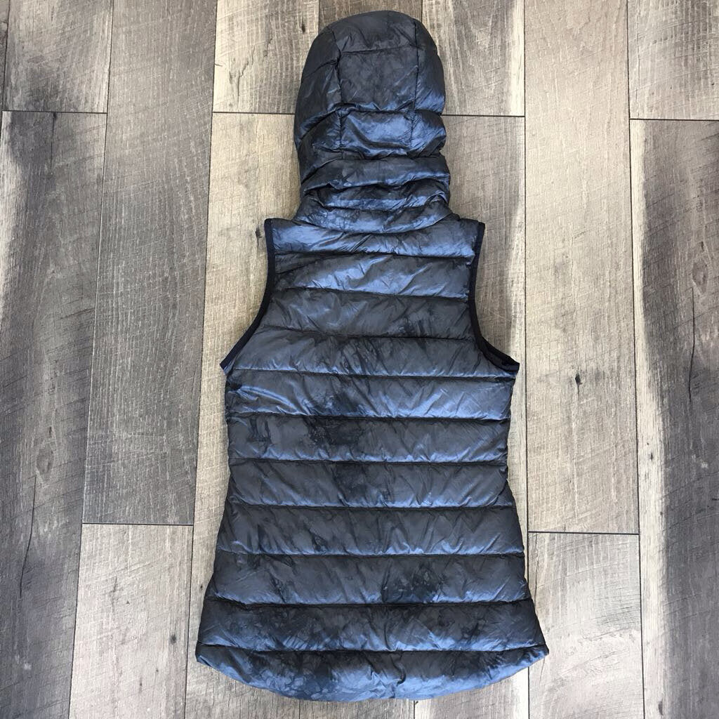 SMOKEY GREY PACKABLE VEST
