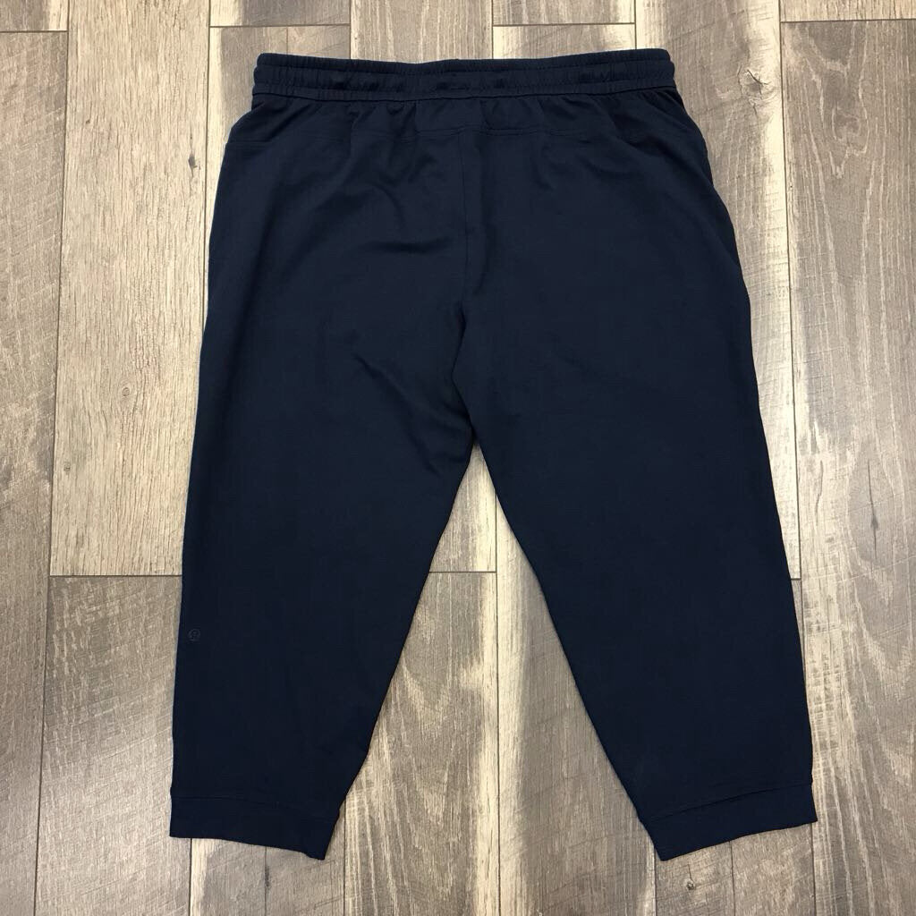 NAVY CROPPED JOGGERS