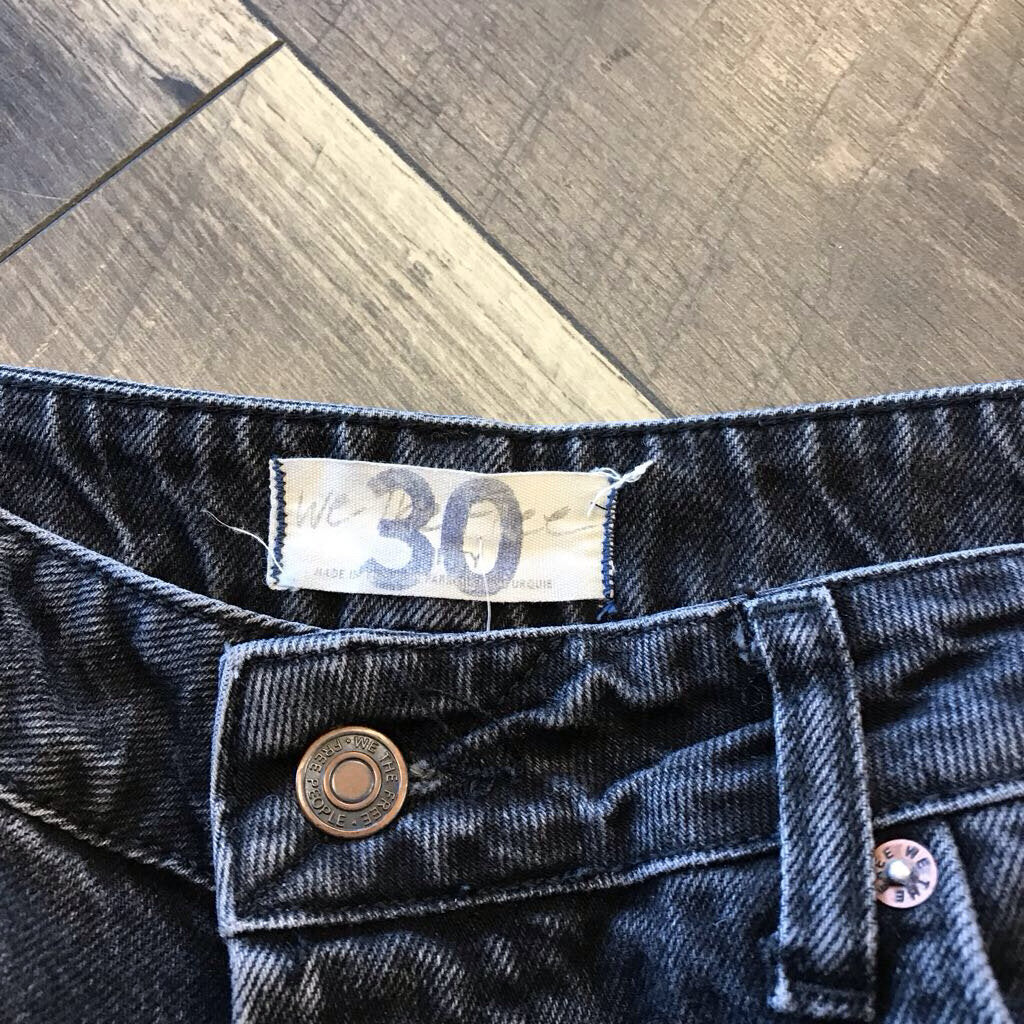 BLK DISTRESSED JEANS