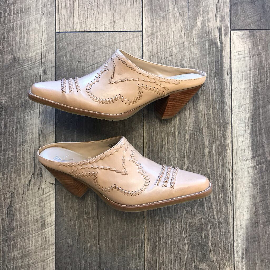 TAN WESTERN MULE-NEW