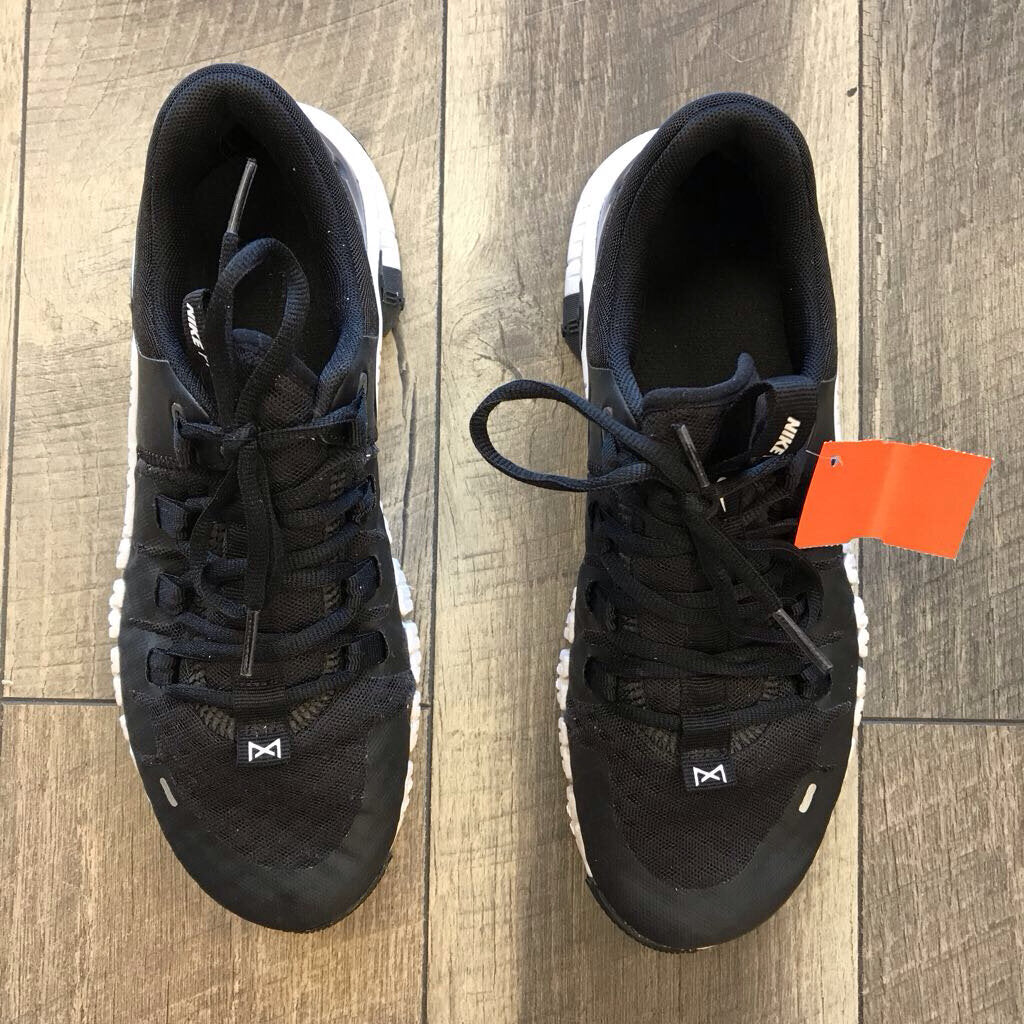 BLK METCON 5 SNEAKER