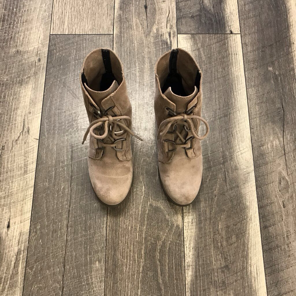 TAN WEDGE LACE UP BOOT