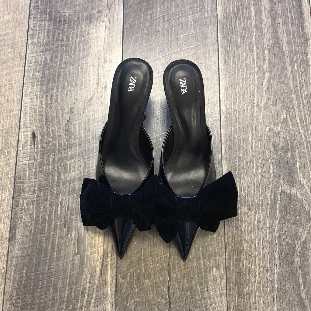 BLK VELVET BOW MULES