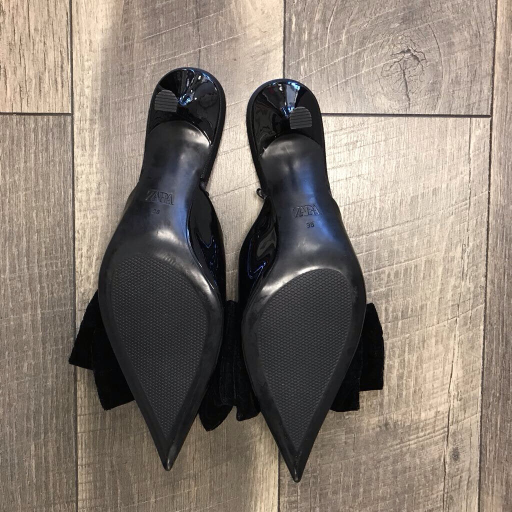 BLK VELVET BOW MULES