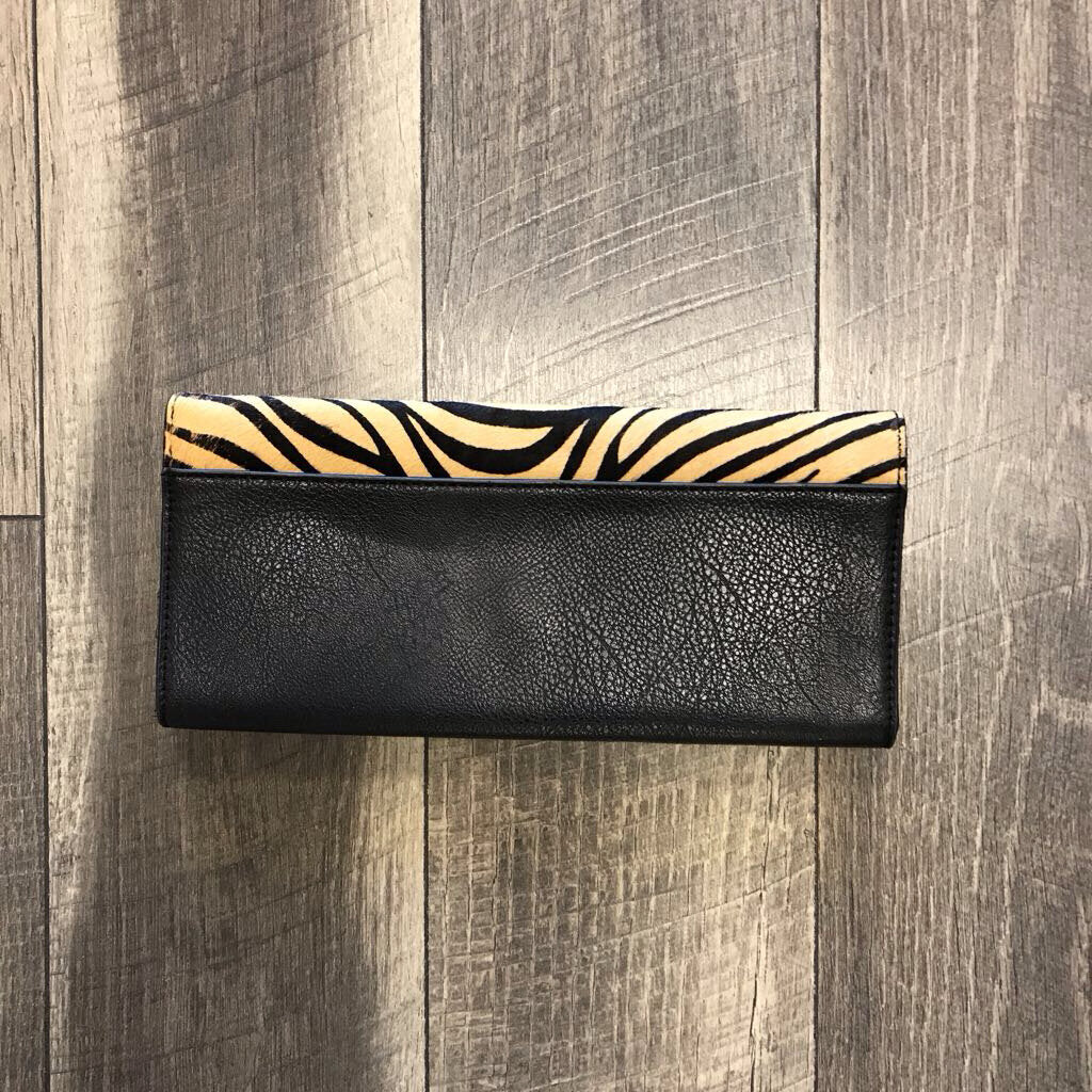 ZEBRA PRINT CLUTCH