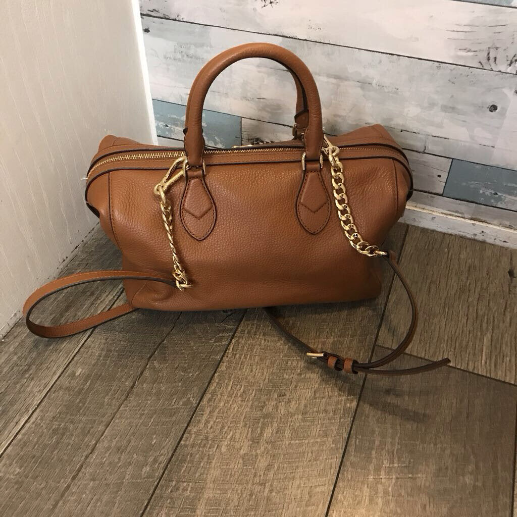 CAMEL PEBBLED HAND BAG