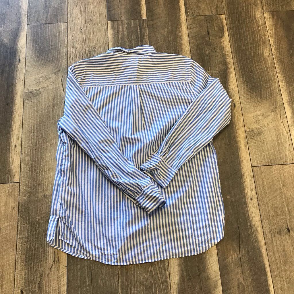 BLUE STRIPE BUTTON DOWN