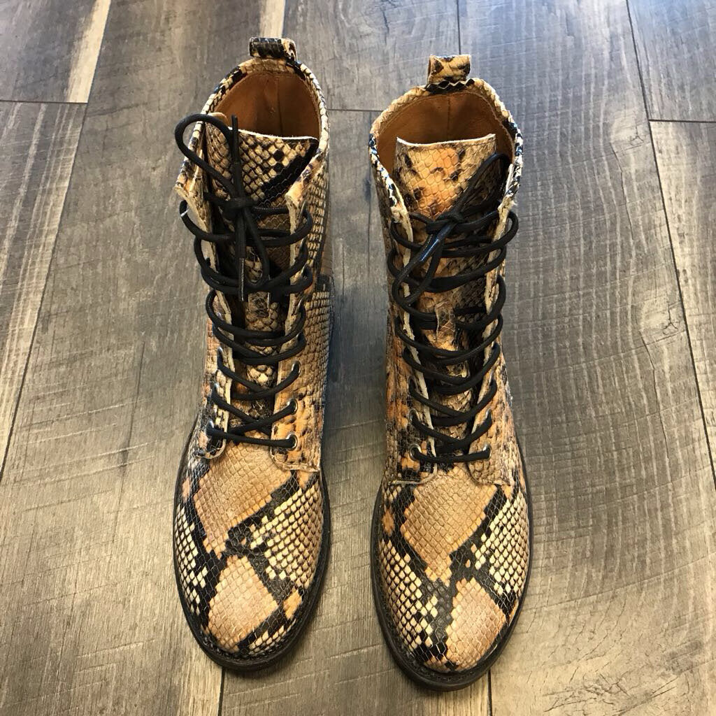 SNAKE PRINT LEATHER COMBAT BOOT