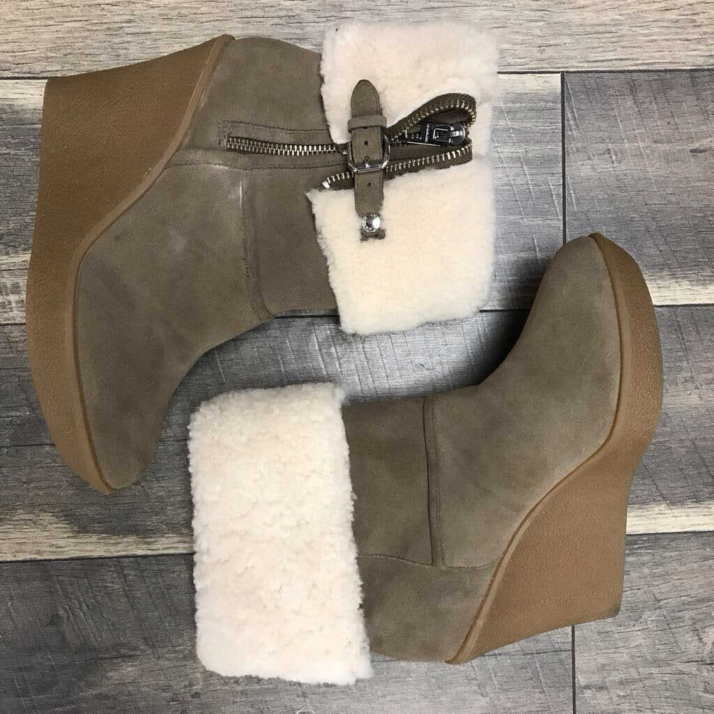 FLEECE LINED WEDGE BOOT
