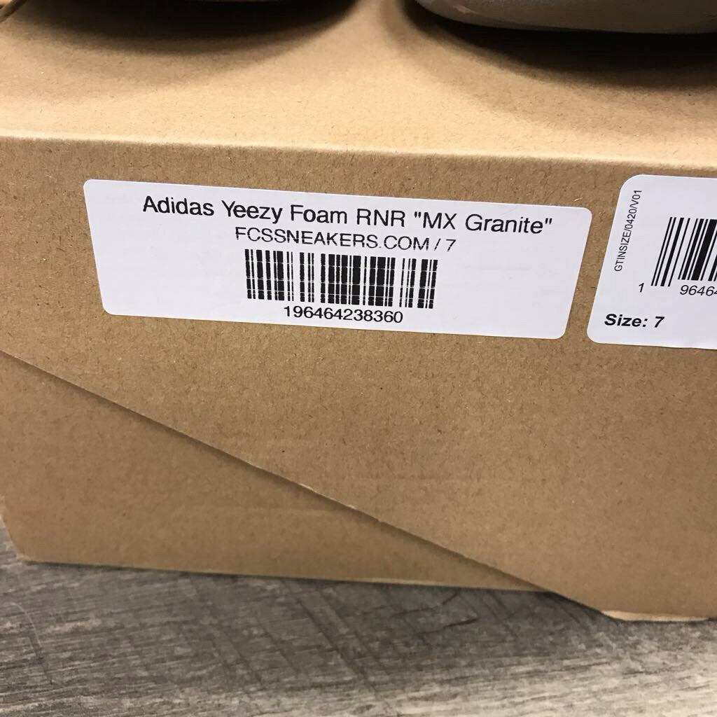 YEEZY FOAM RUNNER "MX GRANITE"