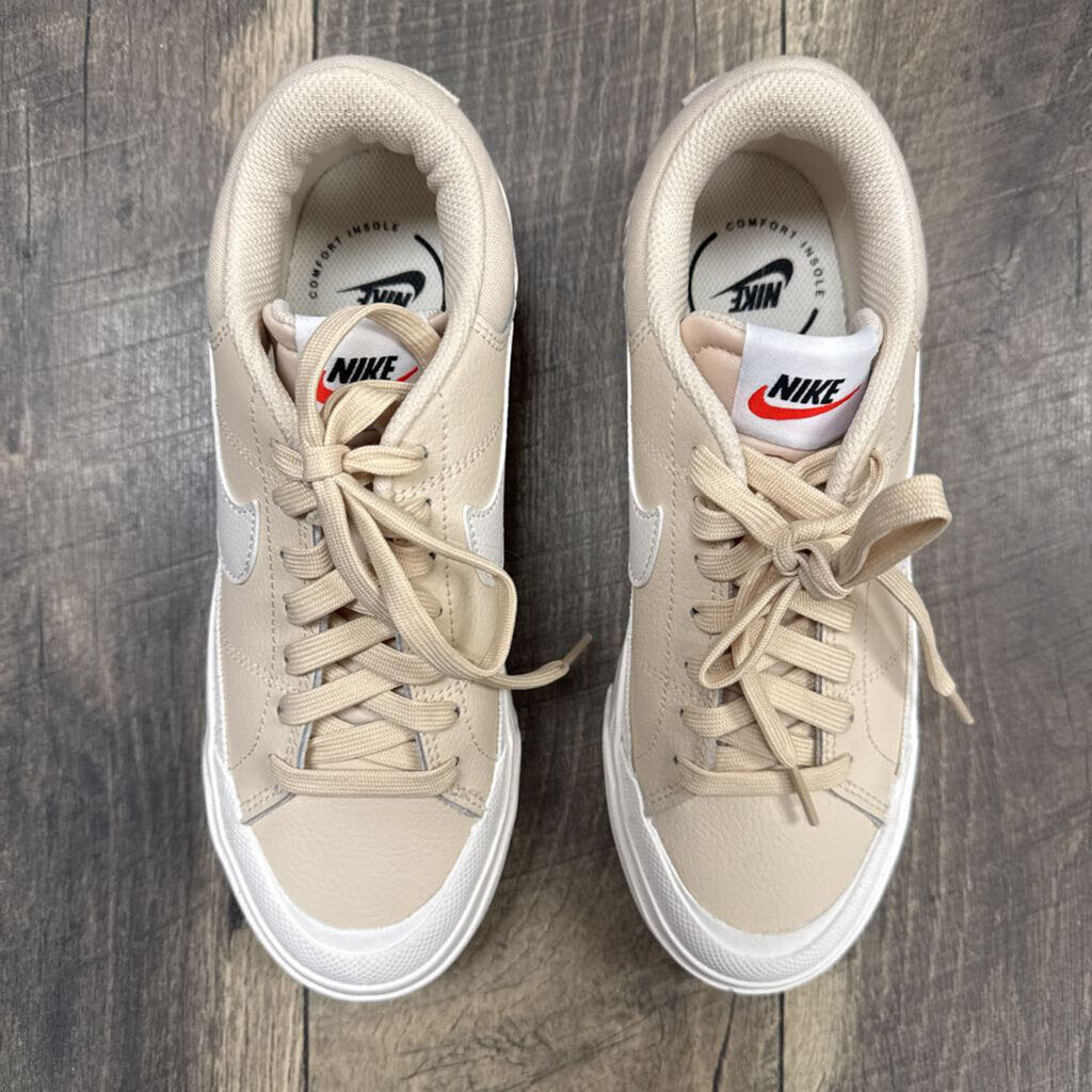 BEIGE COURT LEGACY LIFT SNEAKER