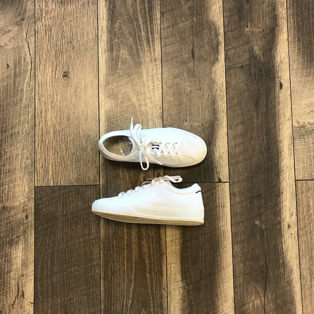 WHITE FLYKNIT SNEAKER