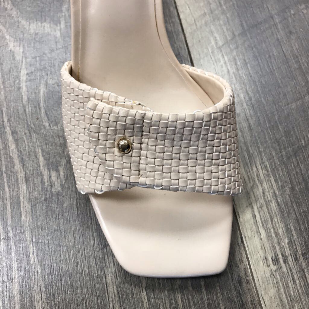 CREAM WOVEN WOOD BLOCK HEELS