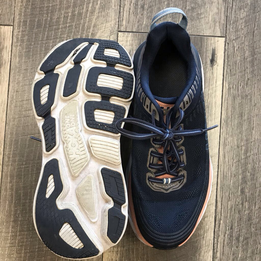 NAVY SNEAKER