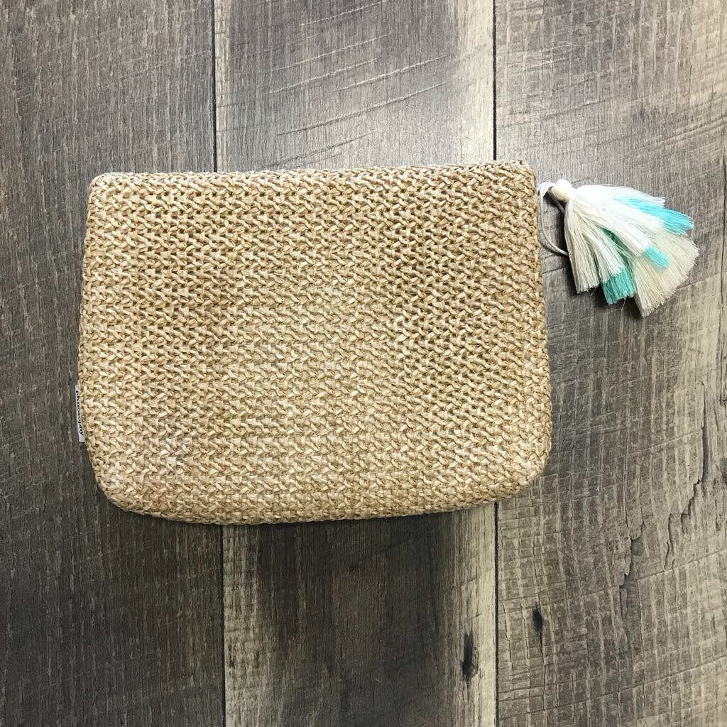 STRAW CLUTCH
