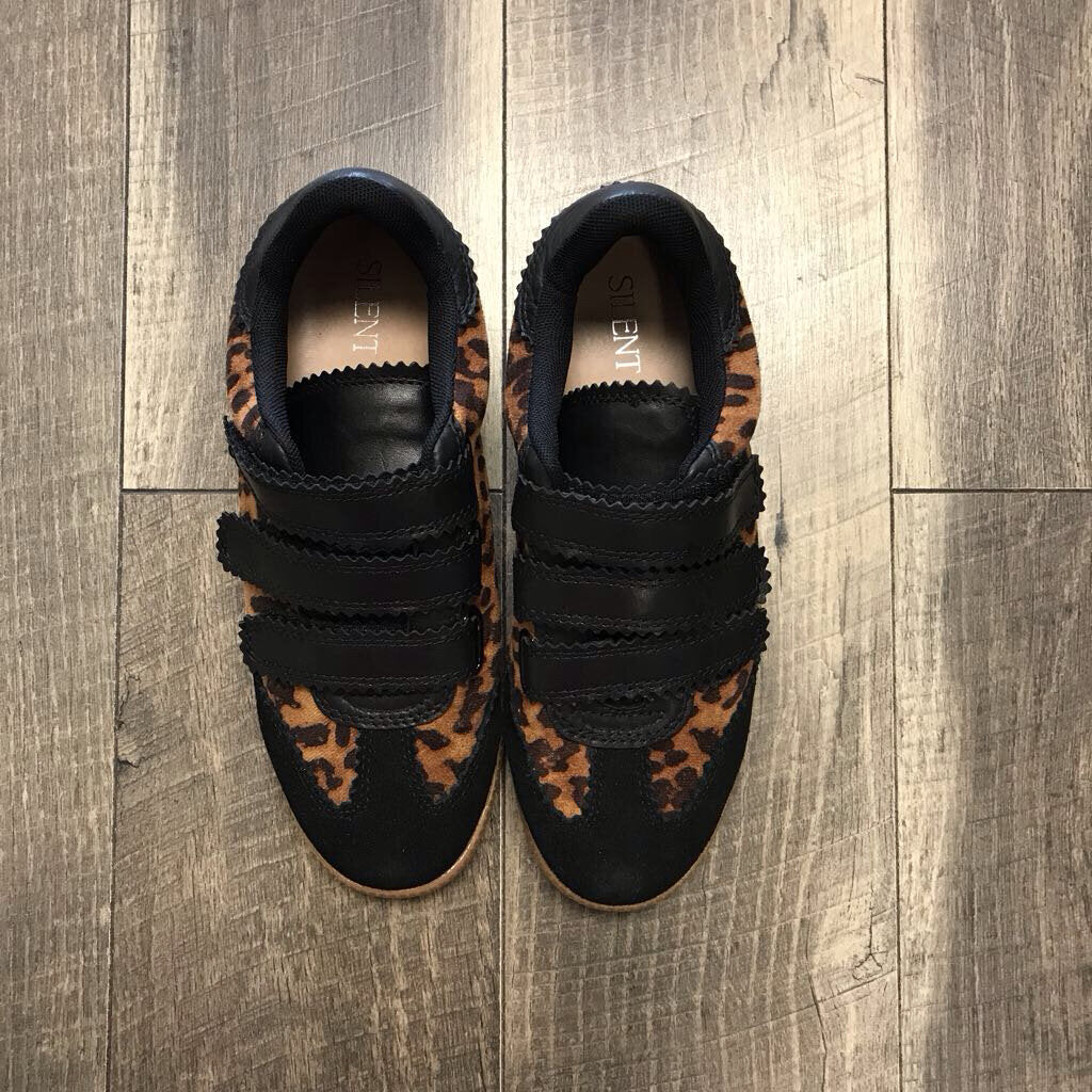 CHEETAH PRINT VELCRO SNEAKERS