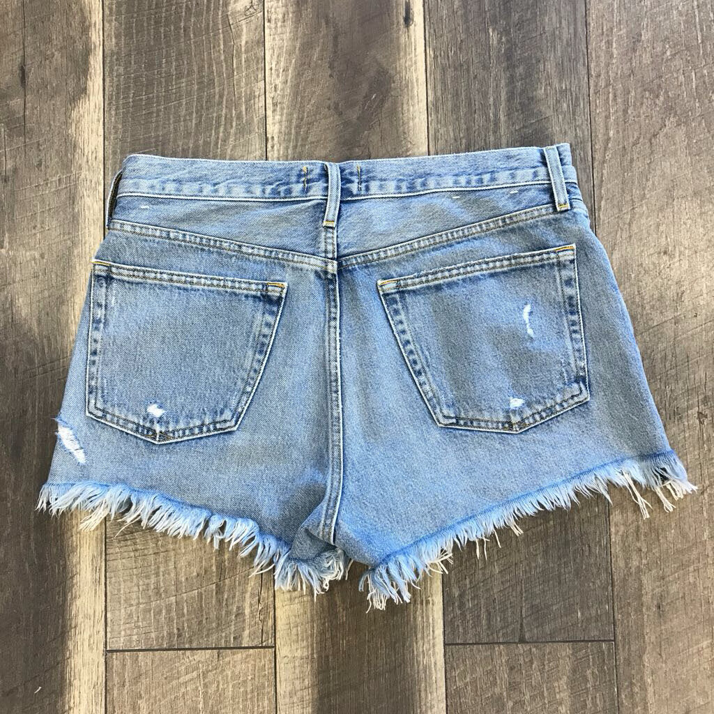 FRAYED JEAN SHORT