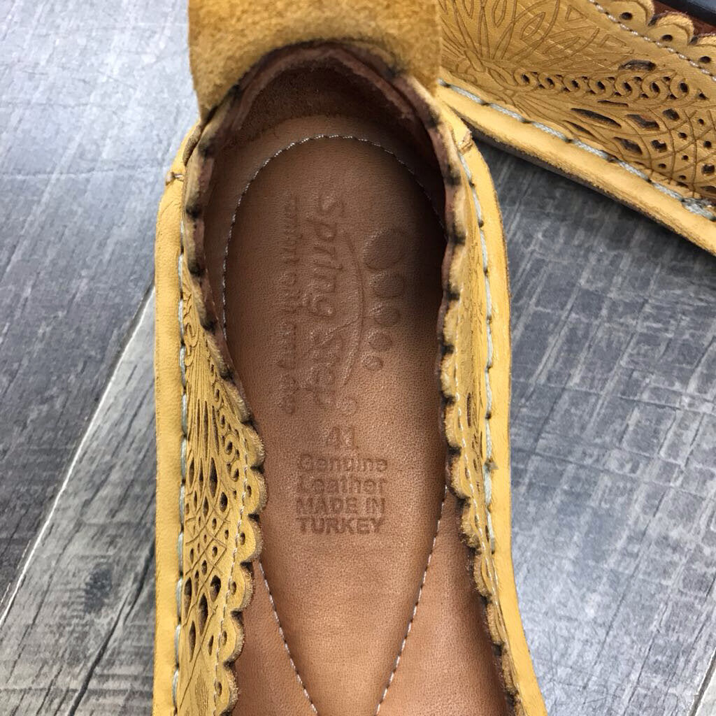 TAN LASER CUT SANDAL