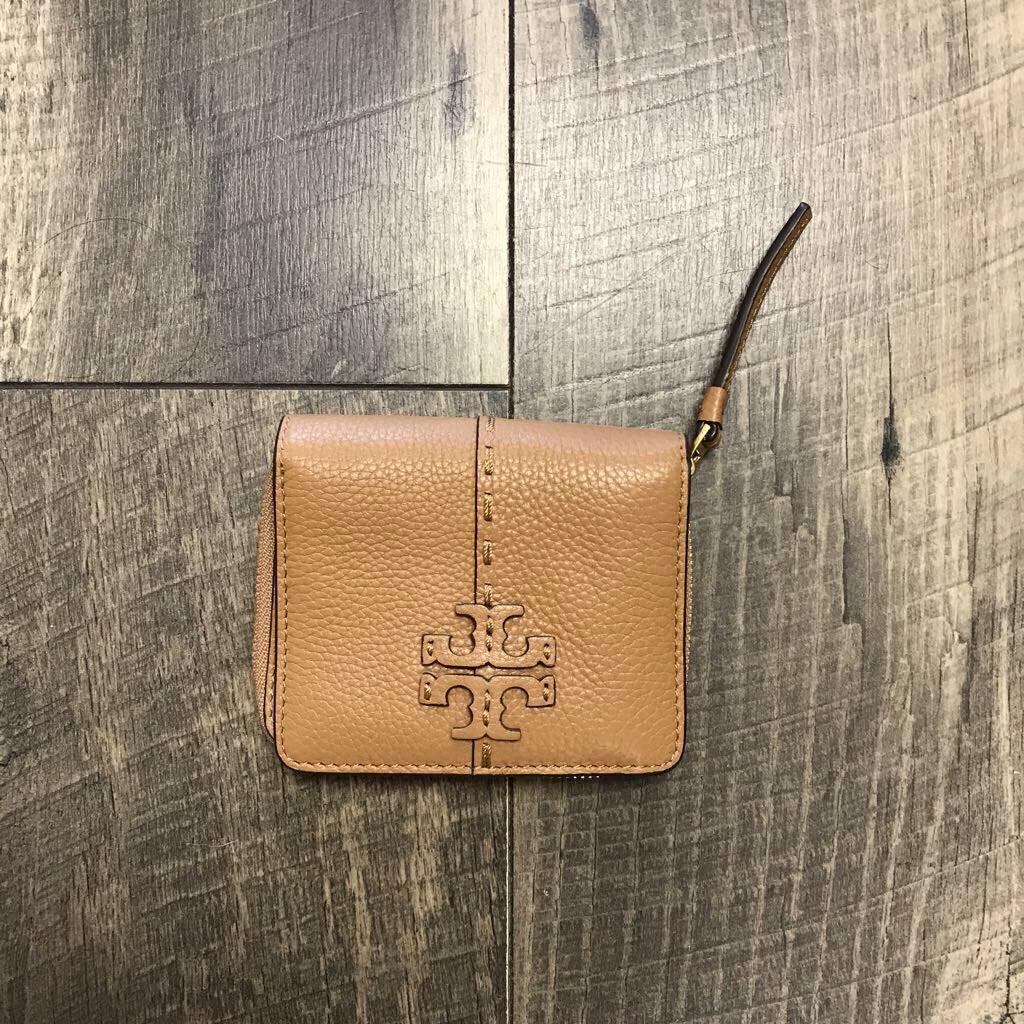 TAN PEBBLED MCRAW WALLET