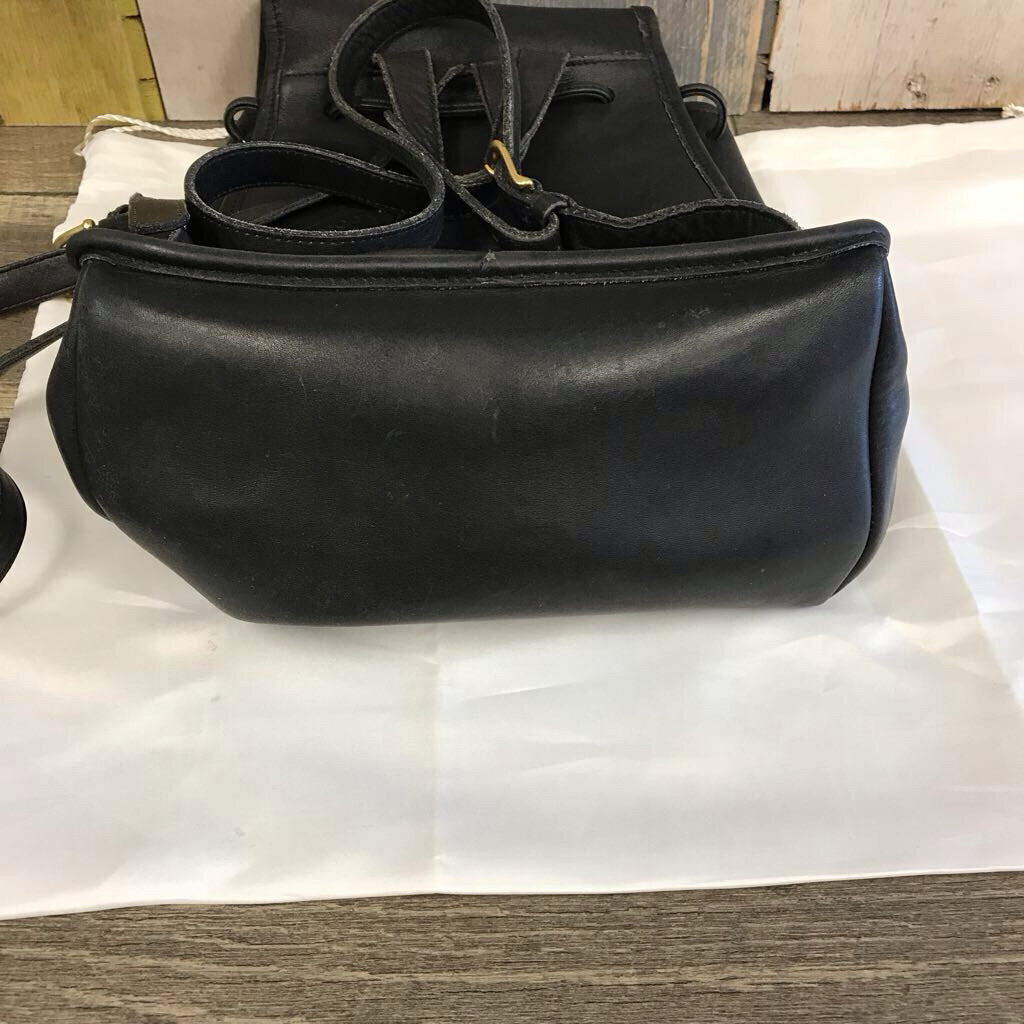 BLK VINTAGE LEATHER DAYBACK