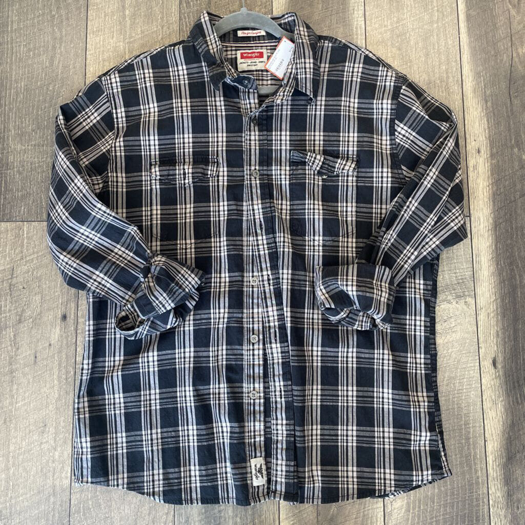 BLK PLAID BUTTON UP