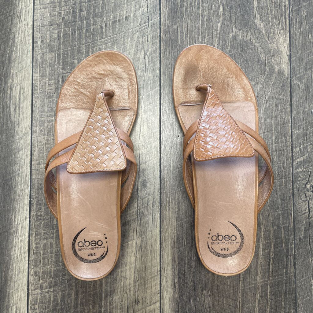 LEATHER SANDAL