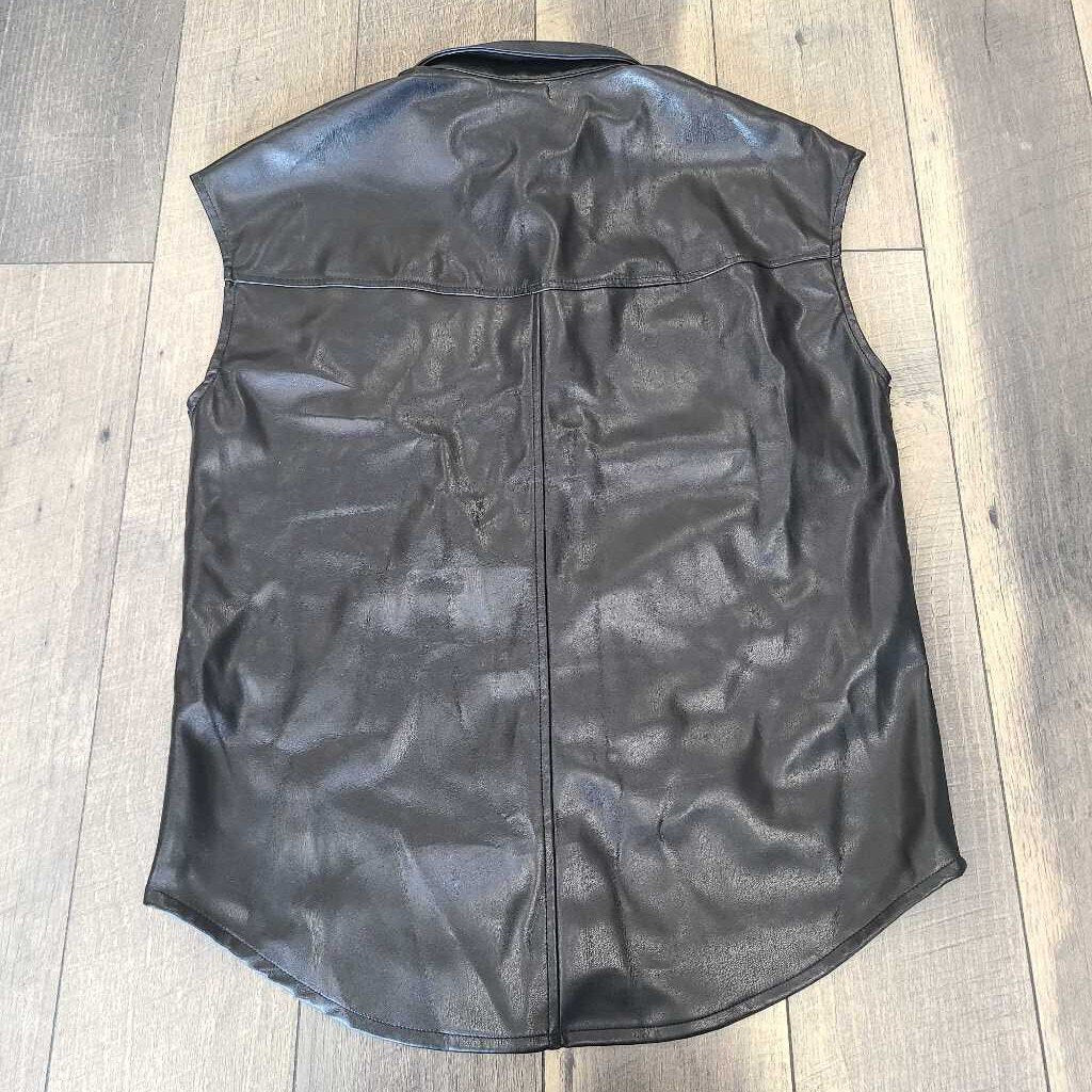 BLK PLEATHER VEST-NWT