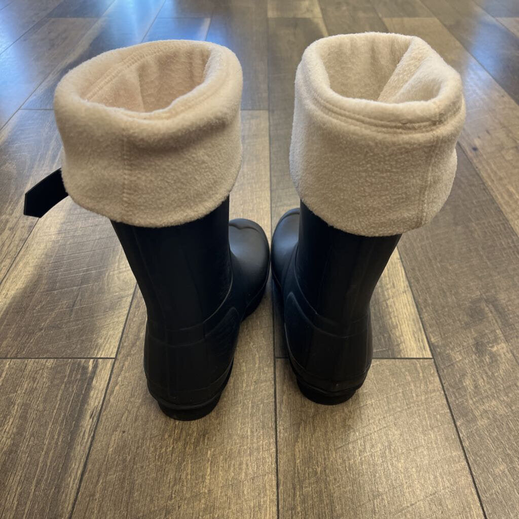 BLK MID RAINBOOTS WITH WELLY SOCKS