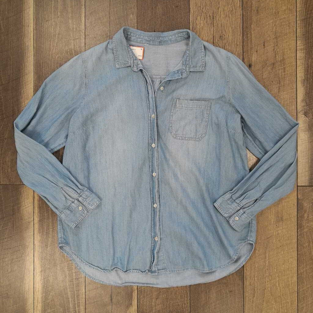 DENIM BUTTON UP