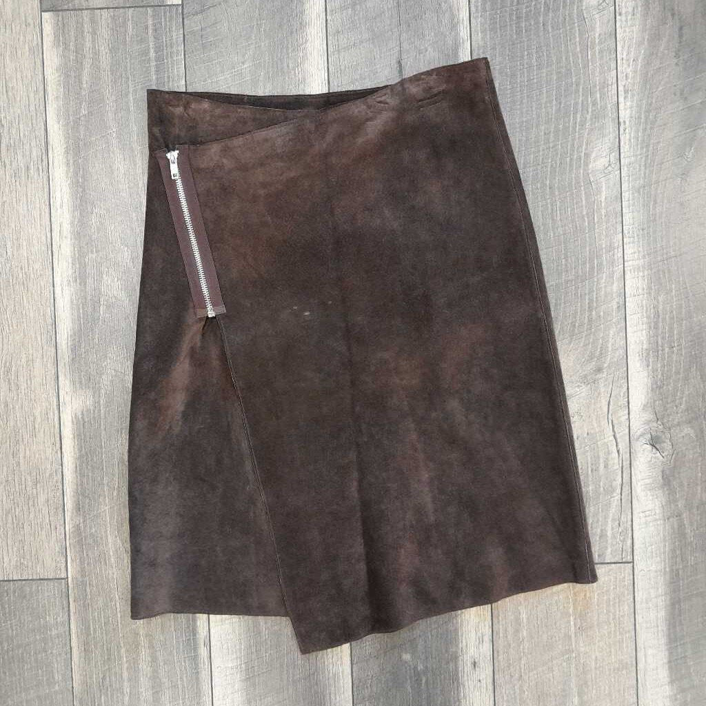 BRN SUEDE ZIP WRAP SKIRT