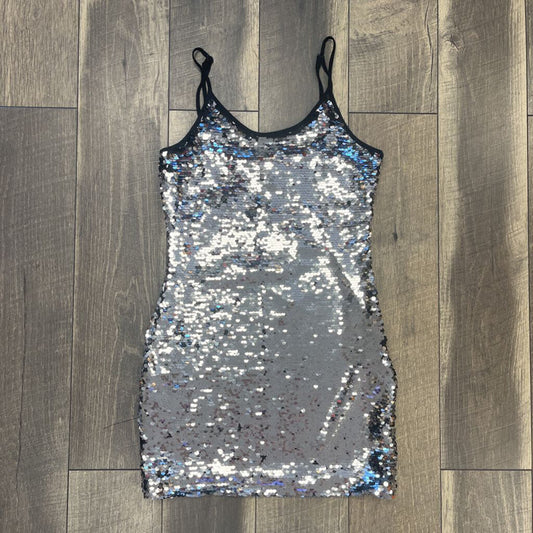 SILVER/BLK SEQUIN DRESS