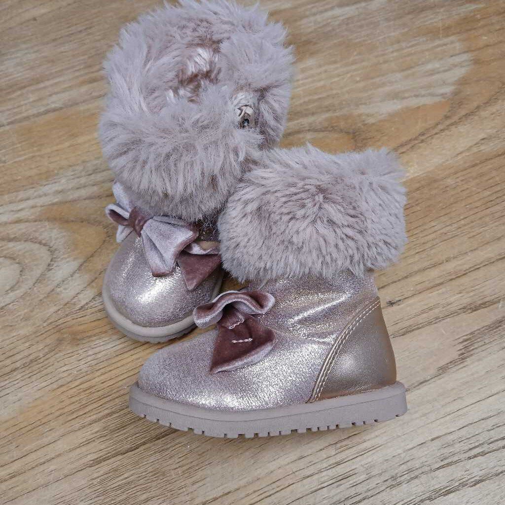 PINK FUR LINED BOOT