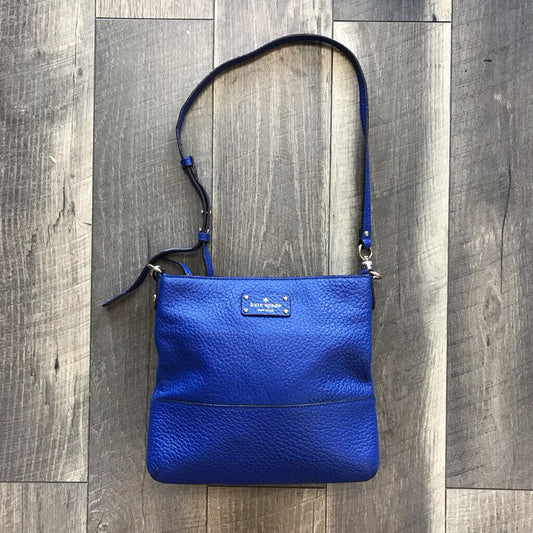BLUE PEBBLED CROSSBODY
