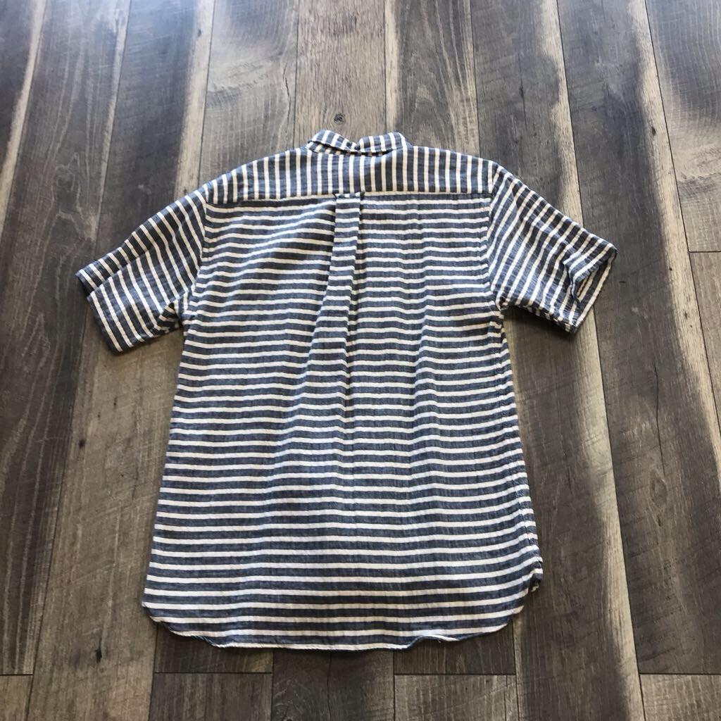 CHAMBRAY STRIPED SS BUTTON UP