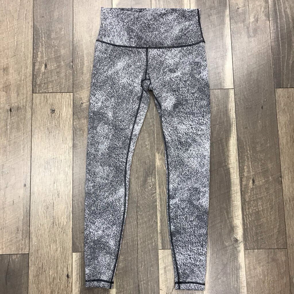 GREY LEGGINGS