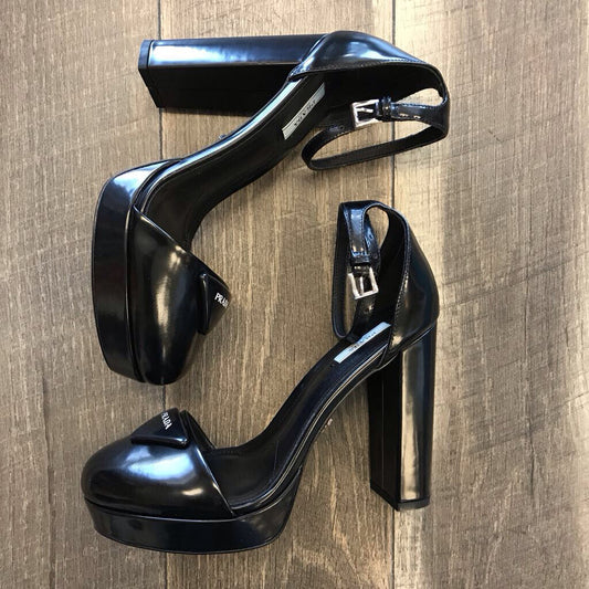 BLACK SPAZZOLATO SHOE