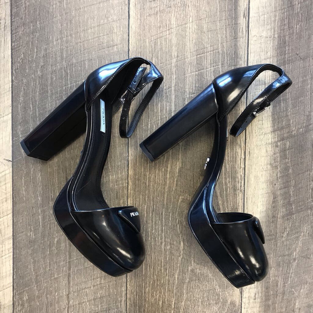 BLACK SPAZZOLATO SHOE