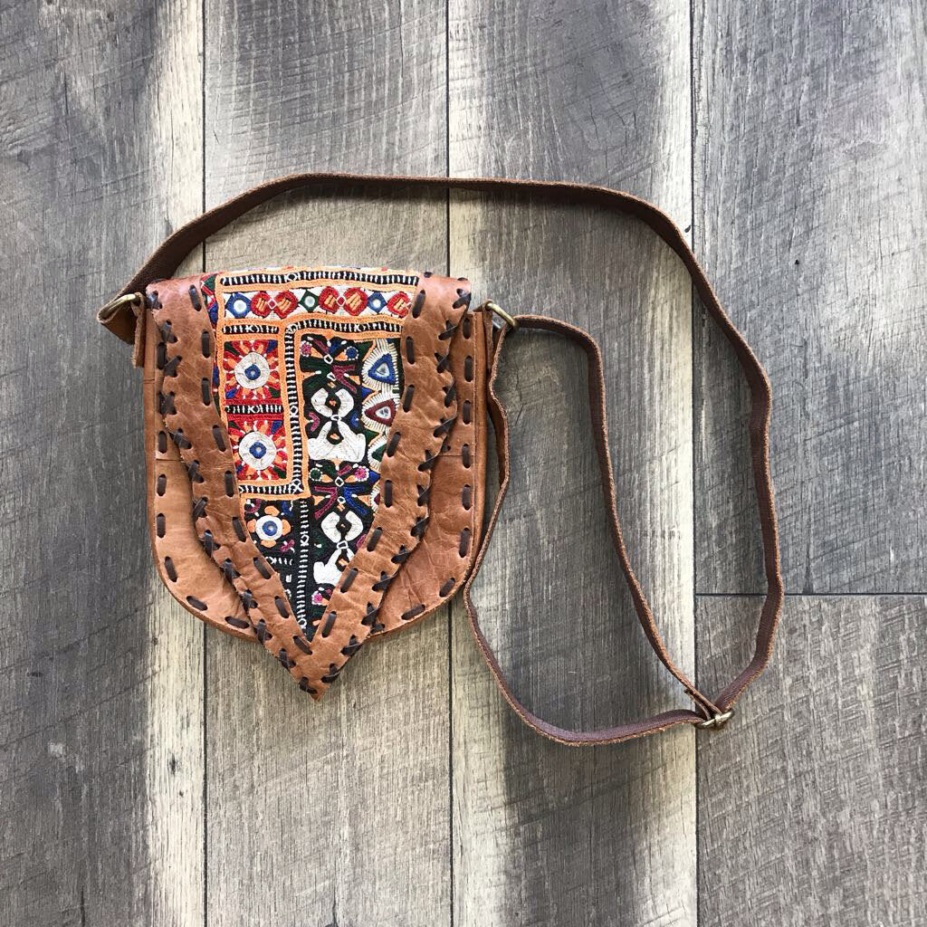 BOHEMIAN CROSSBODY